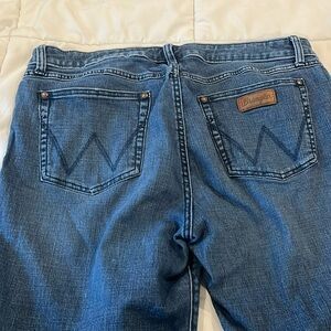 Women’s wide leg flare wrangles size 17x34